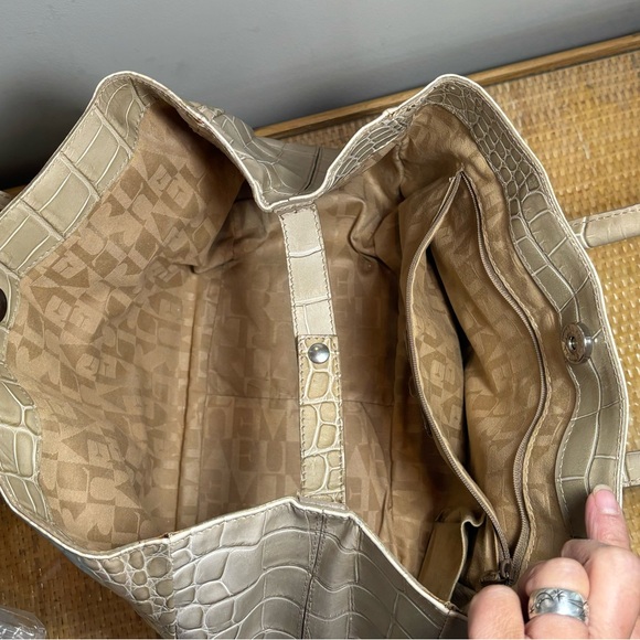 Authentic Furla Italian leather beige croc embossed tote bag as new! - Picture 5 of 9